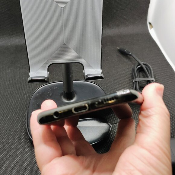 Samsung S8 - Picture 4 of 11